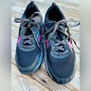 Saucony Excursion TR 16 trail runner sneakers